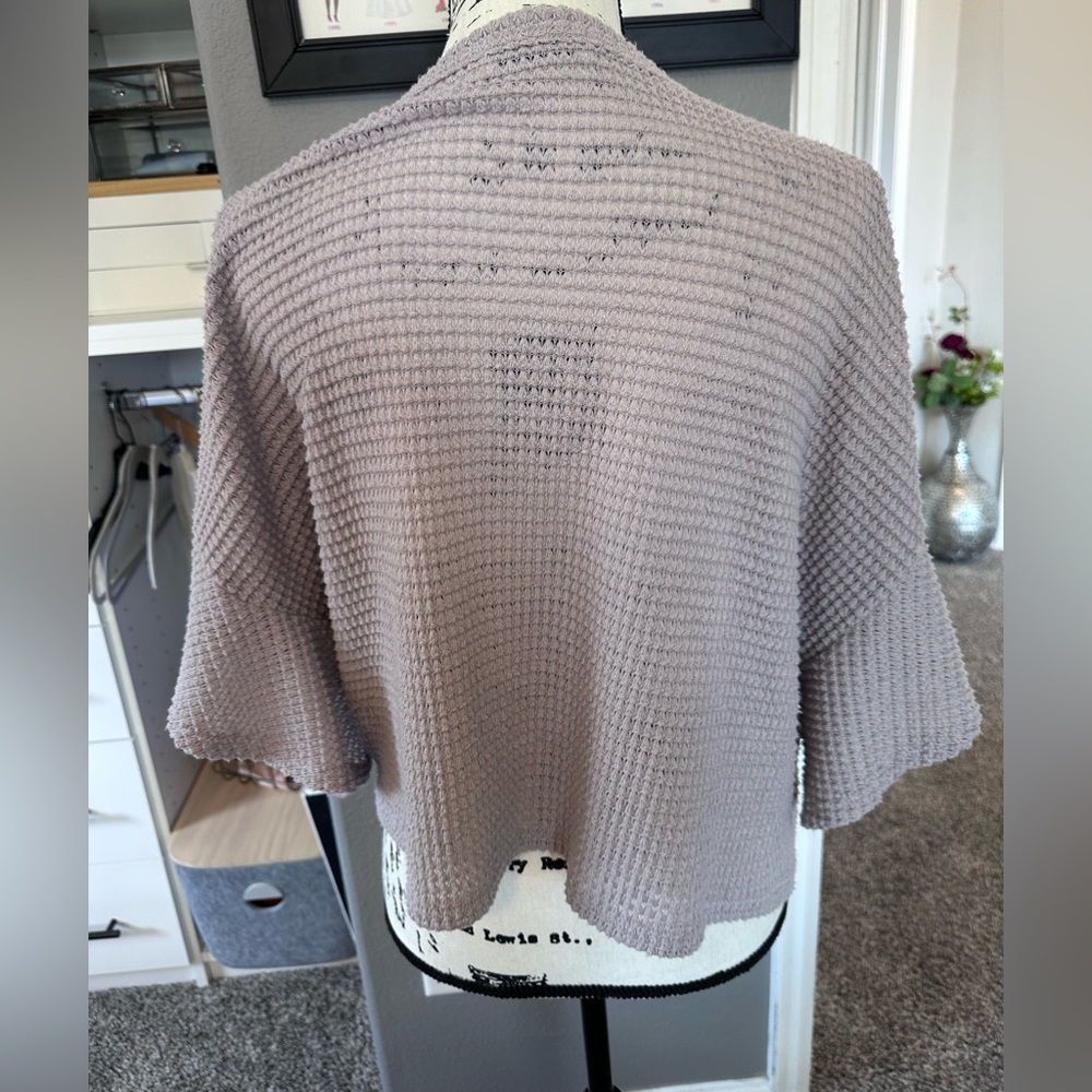 Gilli Ruffle Sleeve Waffle Top - Picture 2 of 5
